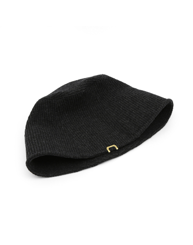 언더컨트롤 스튜디오 겨울 니트 버킷햇 STAND BUCKET / STRIPE KNIT / M CHARCOAL 착용컷