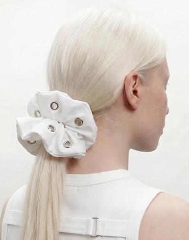 아일렛 스크런치 머리끈 SCRUNCHIE / MID / EYELET / WS / WHITE