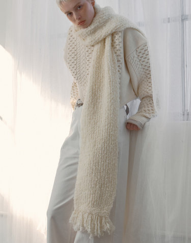 겨울 부클 털 머플러 HUGE TASSEL MUFFLER / MOHAIR BOUCLE / CREAM