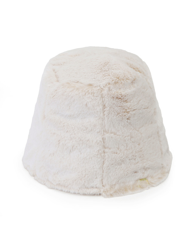 언더컨트롤 스튜디오 겨울 털 버킷햇 STAND BUCKET / FUR / MINK IV 착용컷