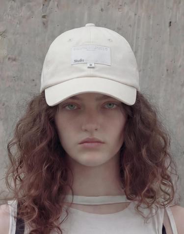 라벨 디테일 볼캡 BALL CAP / S LABEL / WASHED IVORY