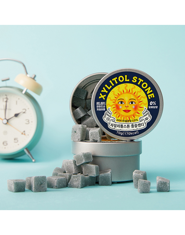트라이스 [XYLITOL STONE] 자일리톨 스톤 사탕 캔디 틴케이스 70g 착용컷
