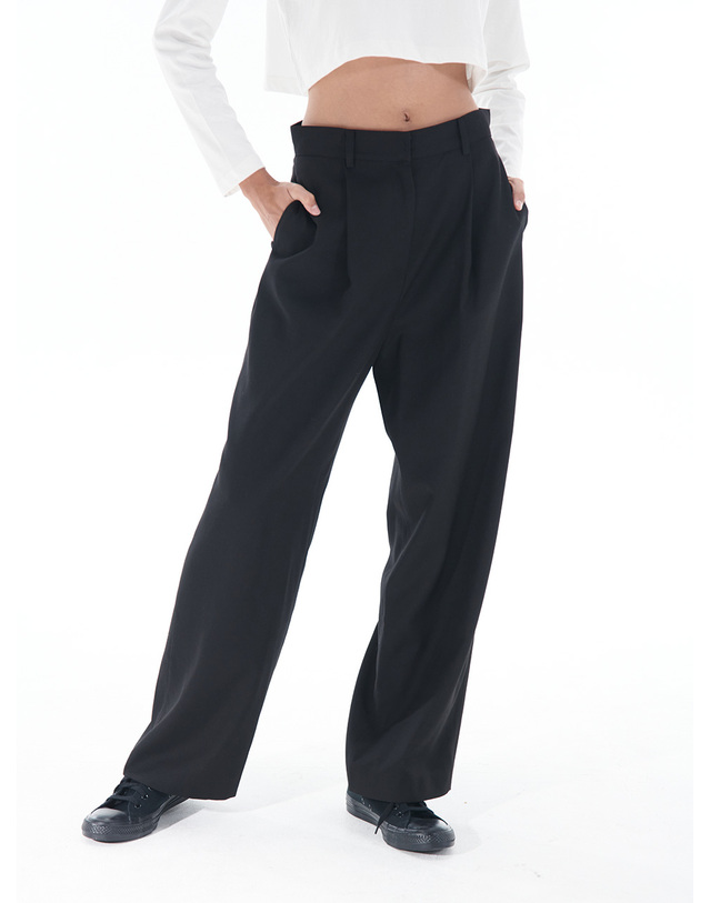 파르아비옹 [22FW] Loose Fit One Tuck Pants Black 블랙 착용컷