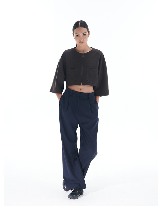 파르아비옹 [22FW] Loose Fit One Tuck Pants Navy 네이비 착용컷