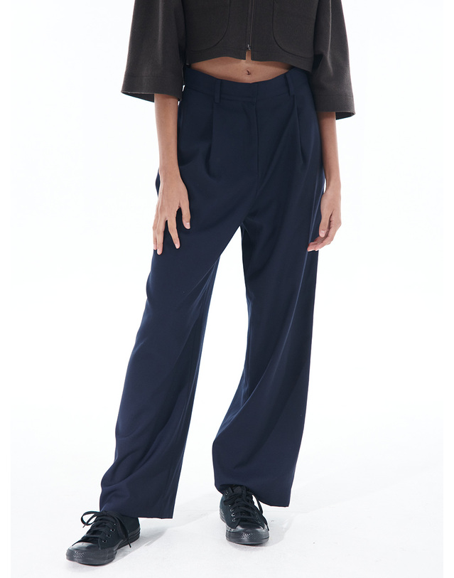 파르아비옹 [22FW] Loose Fit One Tuck Pants Navy 네이비 착용컷