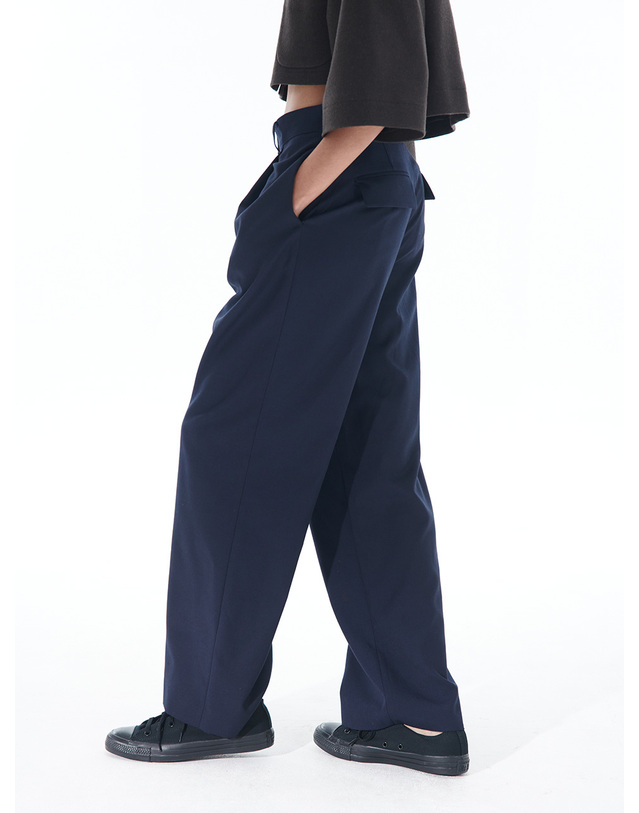 파르아비옹 [22FW] Loose Fit One Tuck Pants Navy 네이비 착용컷