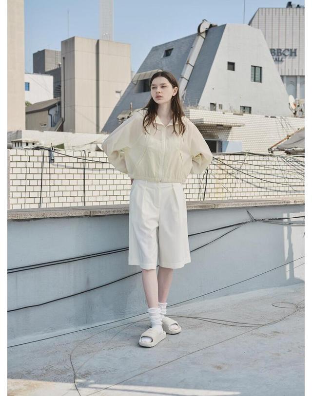 파르아비옹 [2023SS] Silky Bermuda Pants 착용컷