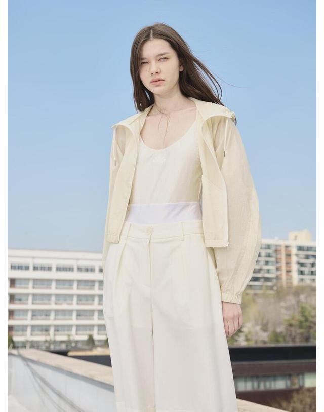 파르아비옹 [2023SS] Silky Bermuda Pants 착용컷