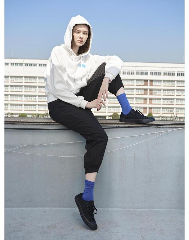 파르아비옹 [2023SS] BORDERLESS Embroidery Hoody 착용컷