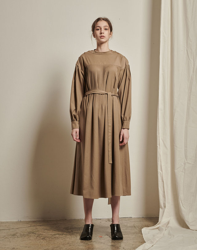 세컨드아르무아 세컨드 아르무아 Heidi Dress _ Beige 착용컷