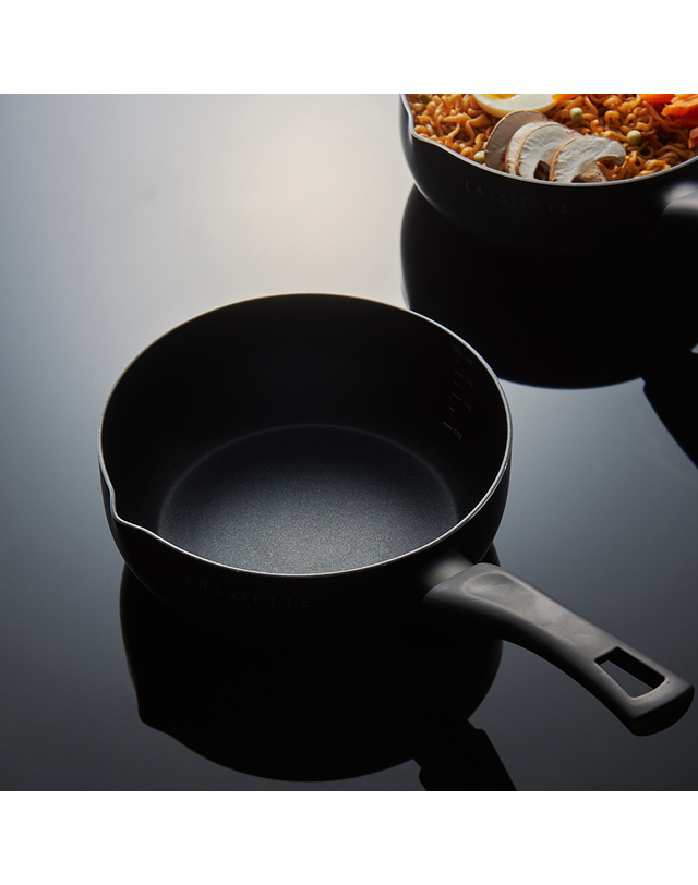 라씨에뜨 라씨에뜨 칸 24cm 멀티웍팬 라면잘끓이는냄비 착용컷