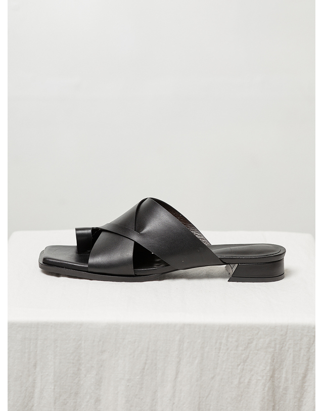 바이언스 BLS21013 BICO SANDAL BLACK 착용컷