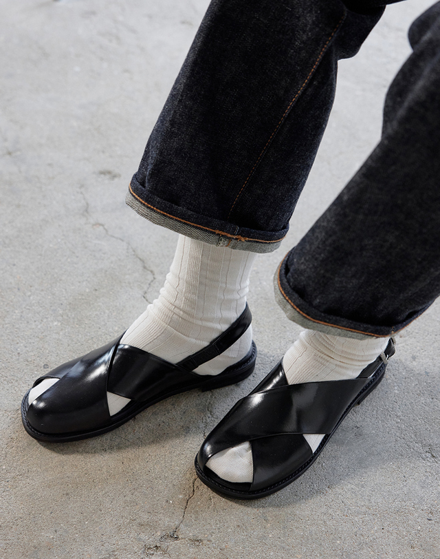 바이언스 BMS22003 CROSSSTRAP SANDAL / 2 color 착용컷