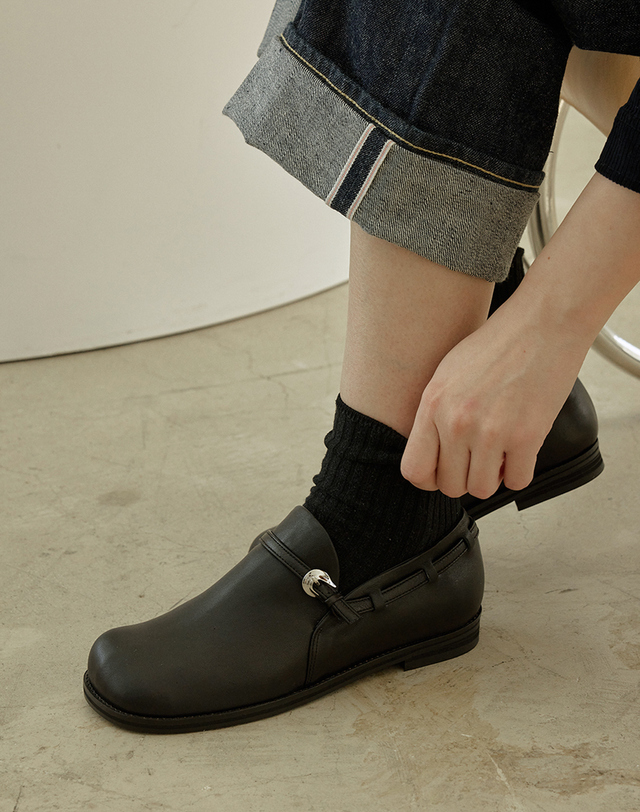 바이언스 BMP22304 AURORA PEBBLE LOAFER / 2COLORS 착용컷