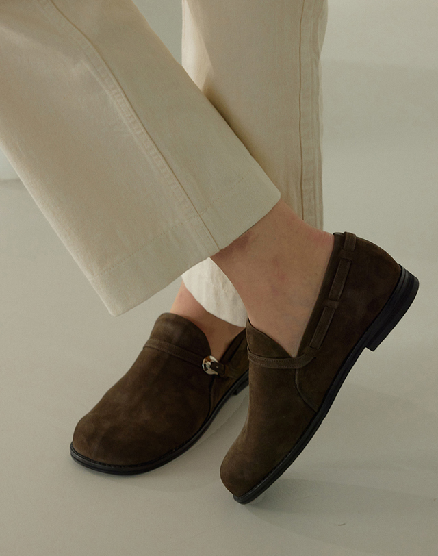 바이언스 BMP22304 AURORA PEBBLE LOAFER / 2COLORS 착용컷