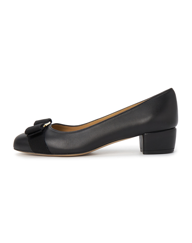 살바토레 페라가모 페라가모 바라 보우 여성 펌프스 VARA SOFT NERO 0775750 (발볼 C) 착용컷