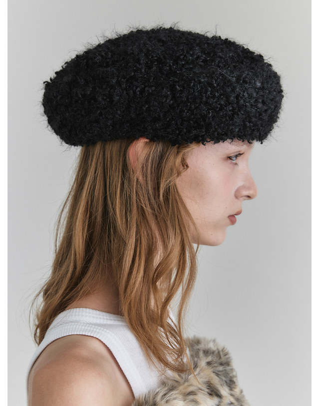 포에지담 INES BERET IN BLACK TERRY 착용컷