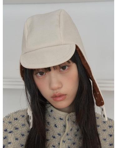 CORDUROY EARFLAP HAT IN DOT CREAM