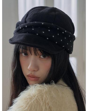 FLEECE FLAP MARGOT HAT IN DOT BLACK