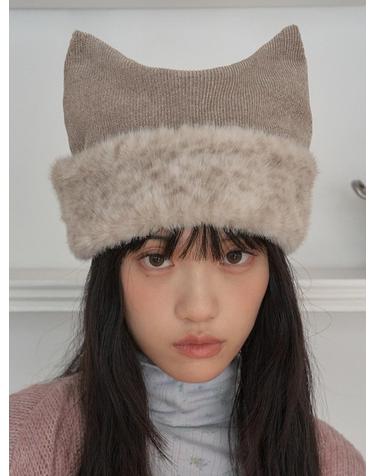 TABBY FUR CAT BEANIE IN SOFT BEIGE
