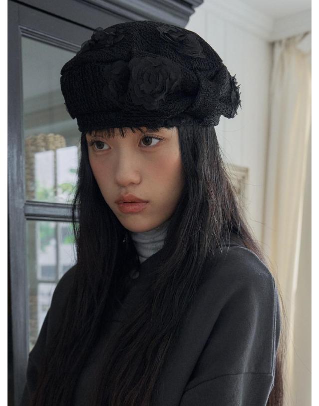 포에지담 PEONY LACE BOW BERET IN BLACK 착용컷