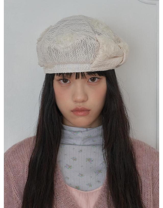 포에지담 PEONY LACE BOW BERET IN CREAM 착용컷
