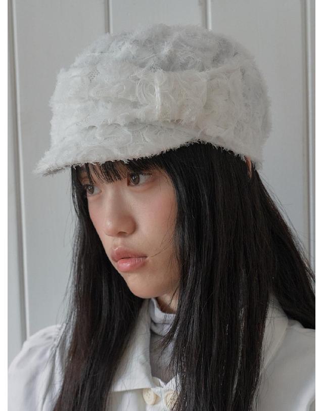 포에지담 RUBAN NOUVELLE MARGOT HAT IN PEONY WHITE 착용컷