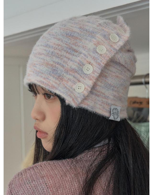 포에지담 BUTTON DRAW BEANIE IN MAUVE 착용컷