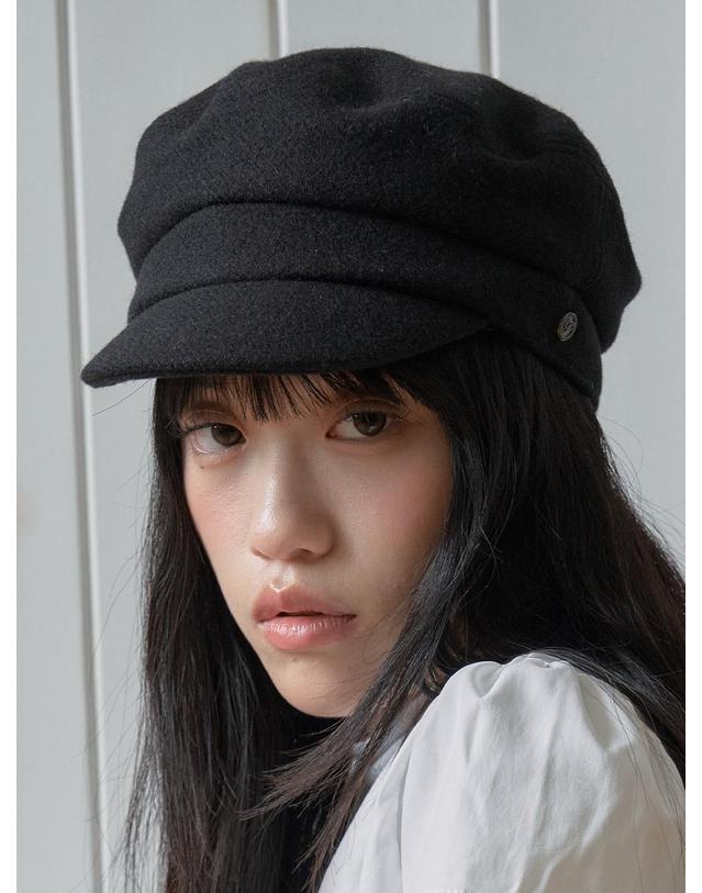 포에지담 CLASSIC NOUVELLE MARGOT HAT IN BLACK 착용컷