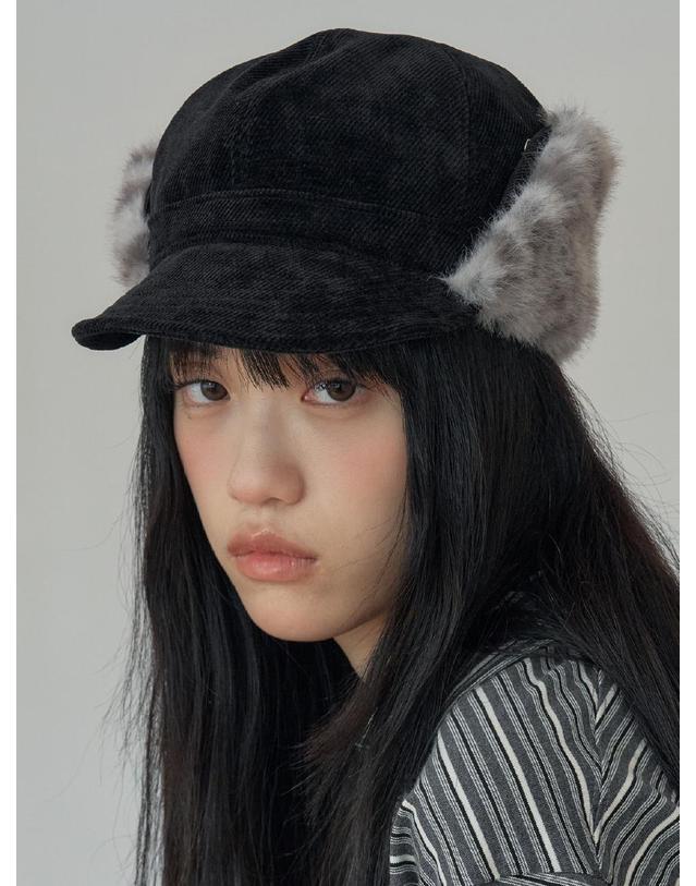 포에지담 FUR EARFLAP CAP IN FLECK BLACK 착용컷