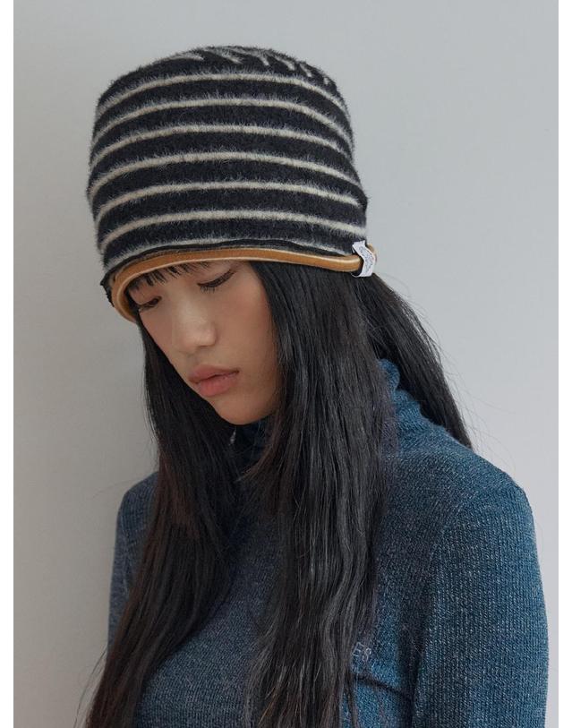 포에지담 DOUBLE STRIPE BEANIE IN BLACK 착용컷