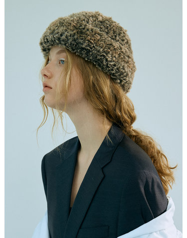 [Let there be light] Fur beanie in Brown
