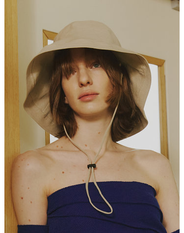 [The shelter] Wide bucket hat in beige