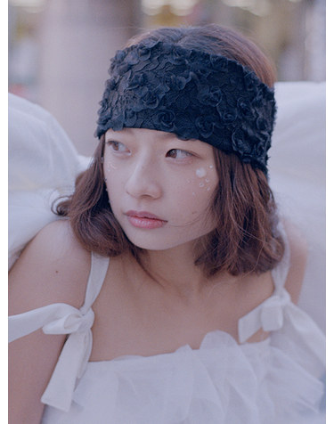 ROSE VEIL HEAD BAND IN BLACK