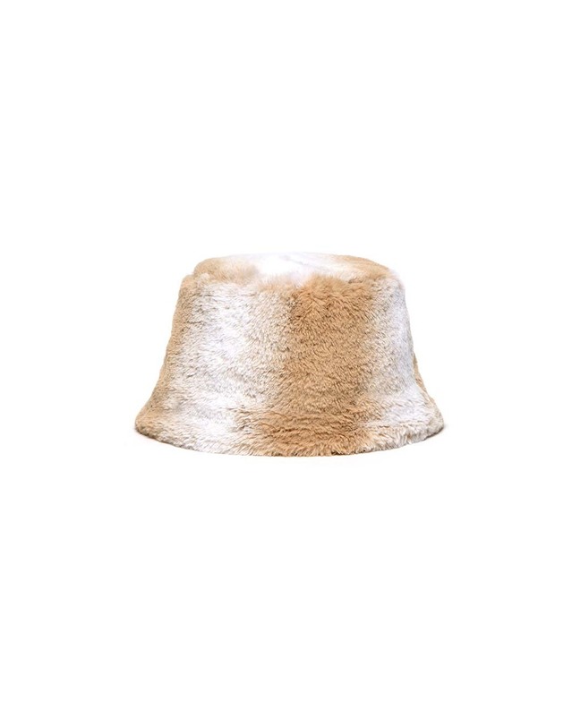 포에지담 PETIT FUR MEATEL HAT IN MOCHA POWDERY 착용컷