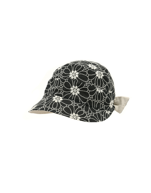 포에지담 LUCY KNOT BUCKET HAT IN BLACKBEIGE 착용컷