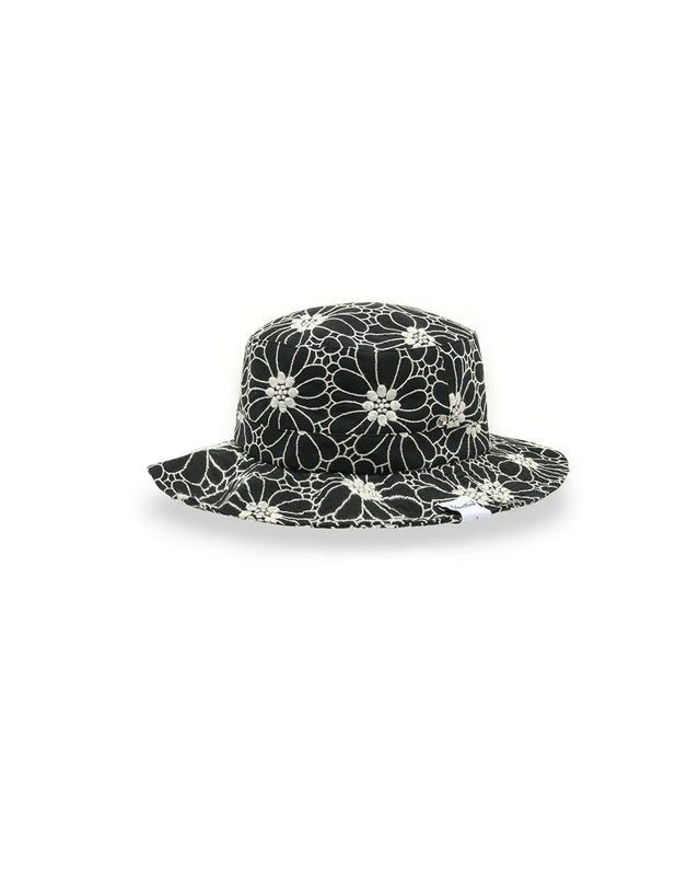 포에지담 MIRABELLE BUCKET HAT IN BLACK 착용컷