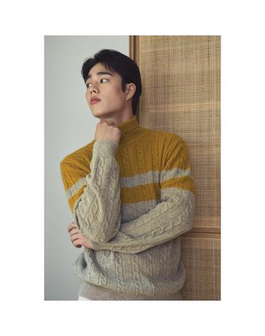 [셀렉션] 라쿤 혼방 블록 롱터틀넥 스웨터 BRWAW25861MUX