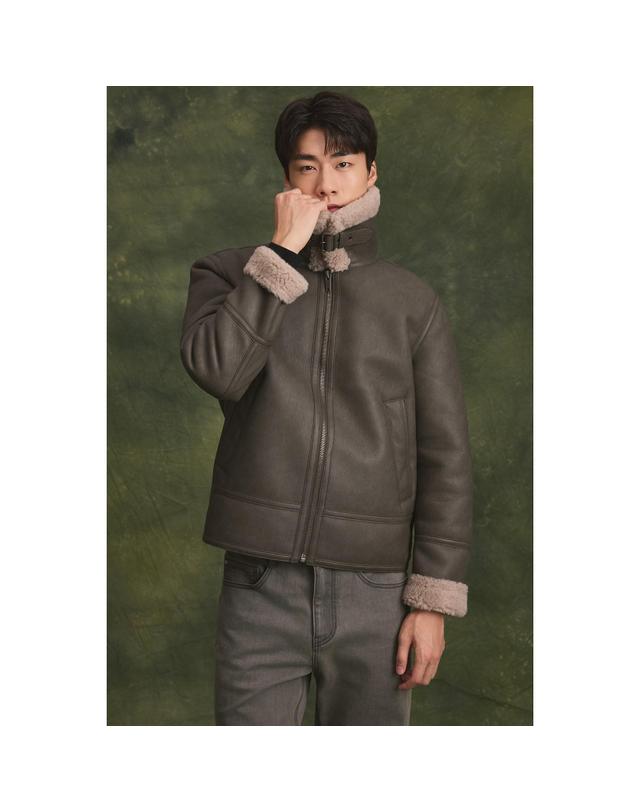 브렌우드 브리스톨 무스탕 BRUDW26661KHX 착용컷