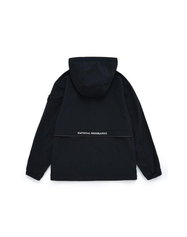 내셔널지오그래픽 키즈 내셔널지오그래픽키즈 내셔널지오그래픽 K223UFT820 키즈 에센셜 베이직 아노락 점퍼 CARBON BLACK 착용컷