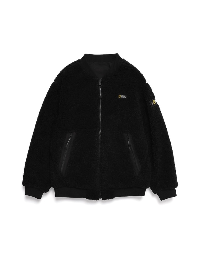 내셔널지오그래픽 키즈 내셔널지오그래픽키즈 내셔널지오그래픽 K224UFJ950 키즈 항공 리버시블 플리스 풀집업 CARBON BLACK 착용컷