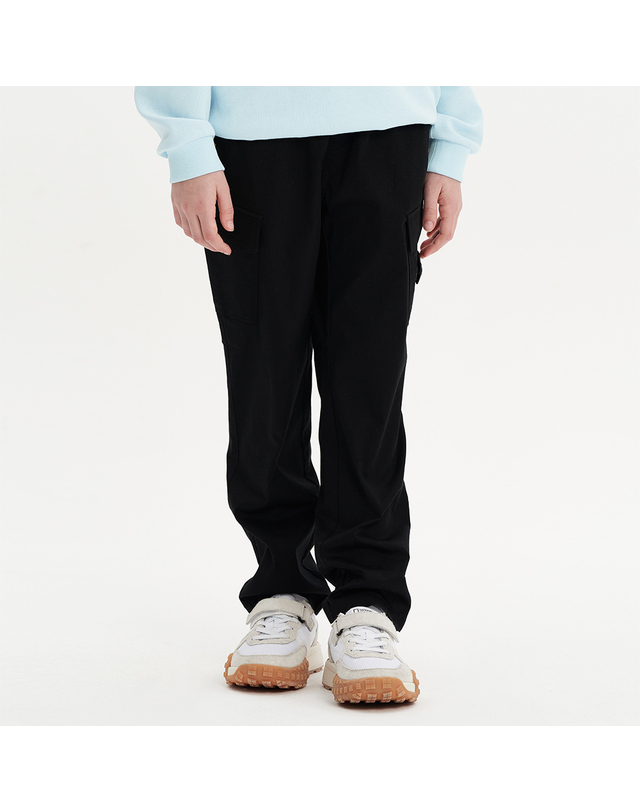 내셔널지오그래픽 키즈 내셔널지오그래픽키즈 K221UPT060 베이직 카고팬츠 CARBONBLACK 착용컷