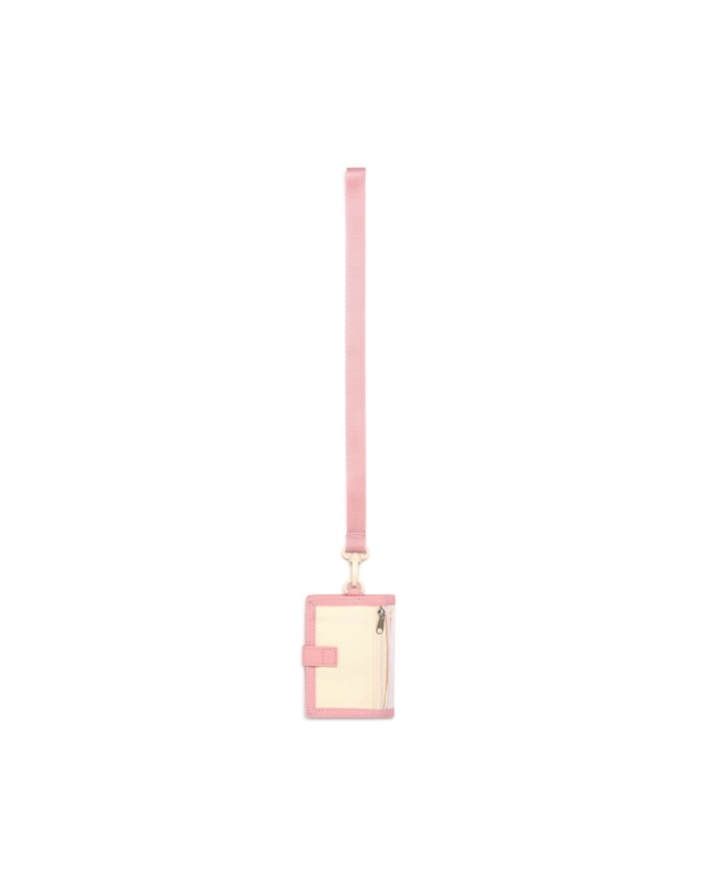내셔널지오그래픽키즈 내셔널지오그래픽 키즈 K245KAC020 앨리스지갑 PINK 착용컷