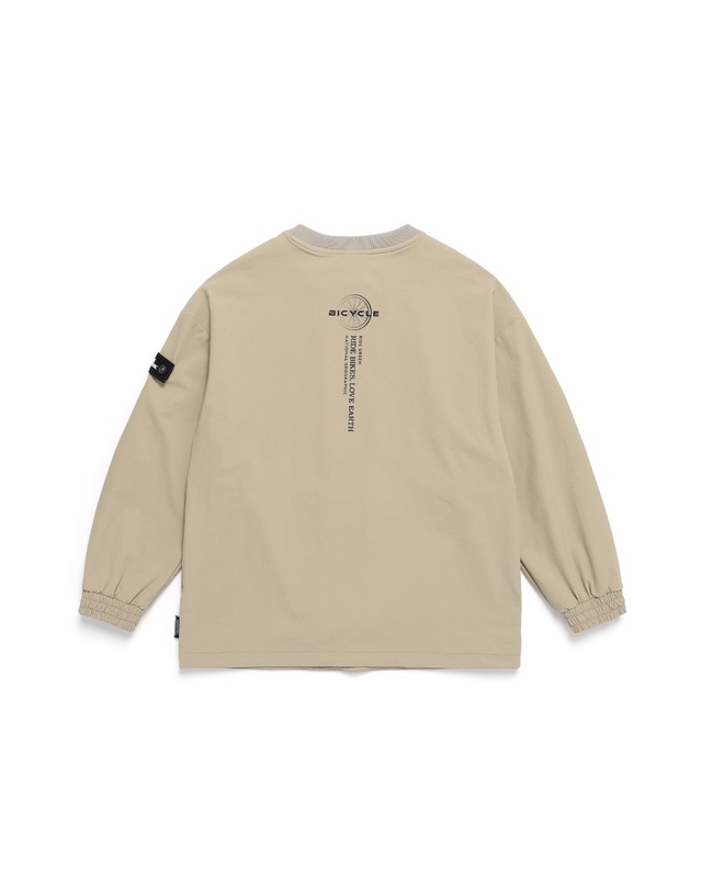 내셔널지오그래픽 키즈 내셔널지오그래픽키즈 K243USW940 판테라 우븐 맨투맨 BEIGE 착용컷