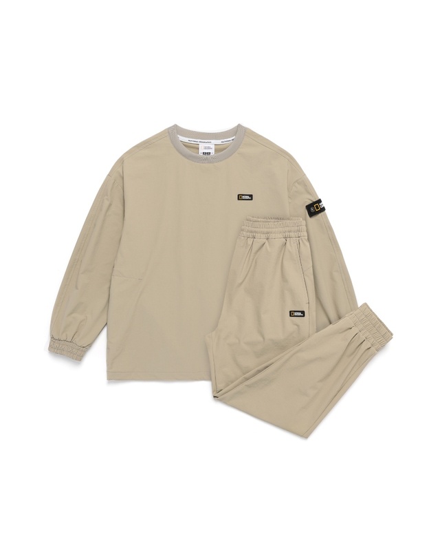 내셔널지오그래픽 키즈 내셔널지오그래픽키즈 K243USW940 판테라 우븐 맨투맨 BEIGE 착용컷
