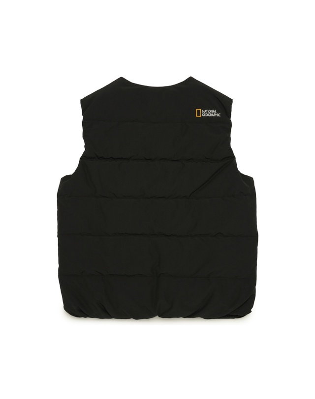 내셔널지오그래픽 키즈 내셔널지오그래픽키즈 K244UDV920 헤론 경량 구스 다운 베스트 CARBONBLACK 착용컷