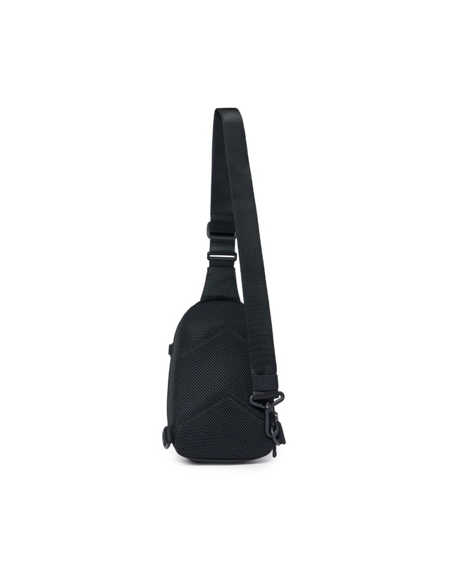 내셔널지오그래픽 키즈 내셔널지오그래픽키즈 K255KCR500 슬림 슬링백 BLACK 착용컷