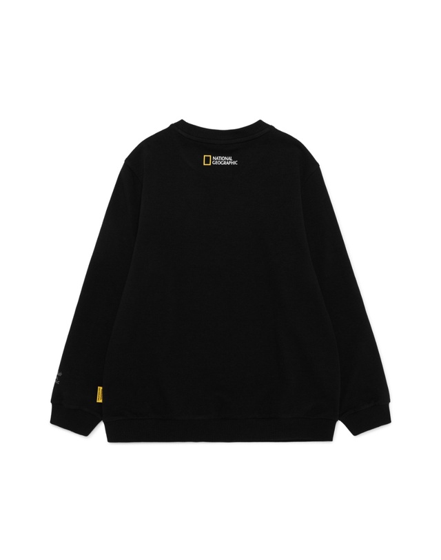 내셔널지오그래픽 키즈 내셔널지오그래픽키즈 K255USW920 스몰로고 맨투맨 CARBONBLACK 착용컷