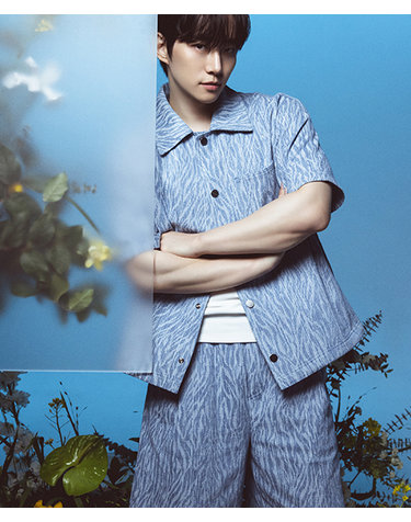 [리버클래시][이준호 PICK][26SS] LMM32758 라이트블루 자카드 데님 하프 셔켓