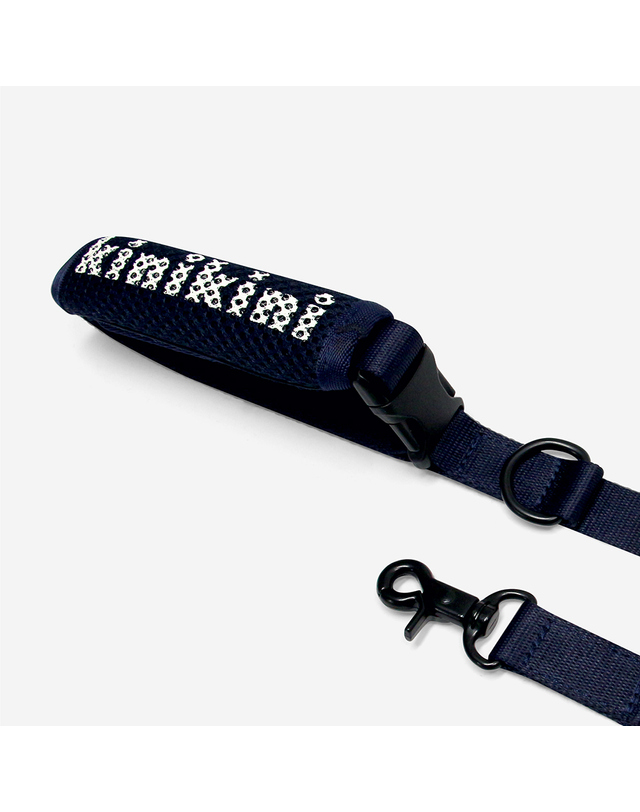 키니키니 SIGNATURE LOGO MESH HANDLE(메쉬손잡이) 착용컷